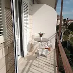 Ljilja Διαμέρισμα *