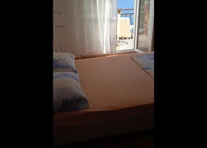 Ljilja Apartament *